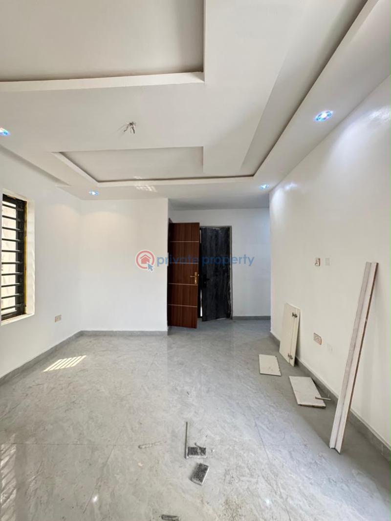 2 bedroom Block Of Flats For Sale Surulere Lagos - 13