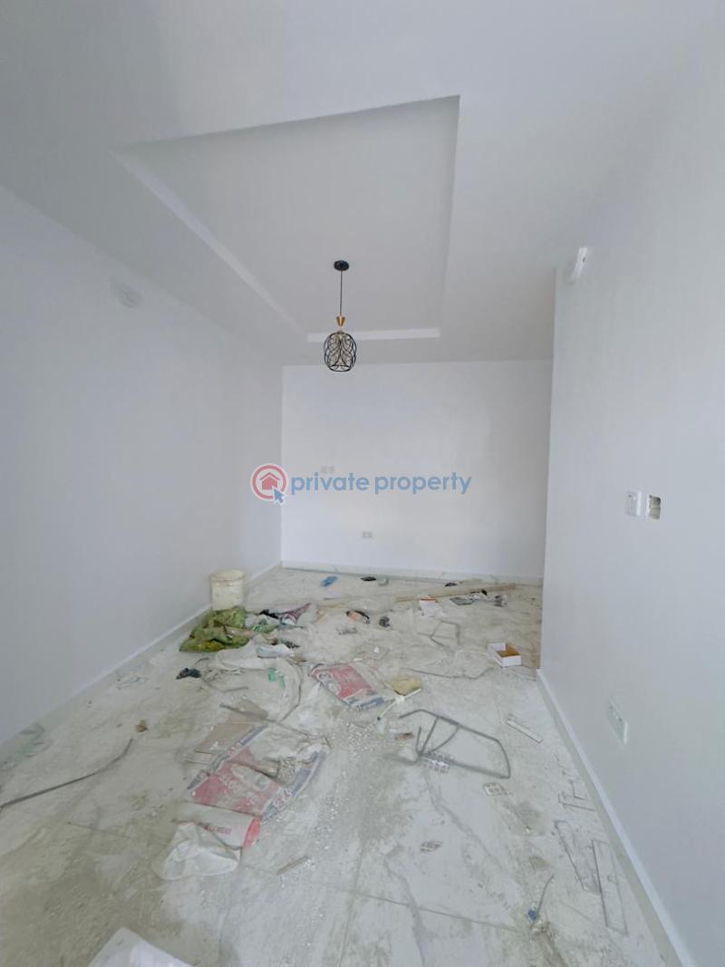 2 bedroom Block Of Flats For Sale Yaba Lagos - 2