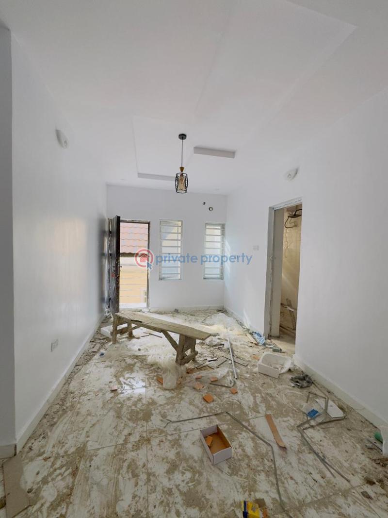 2 bedroom Block Of Flats For Sale Yaba Lagos - 10