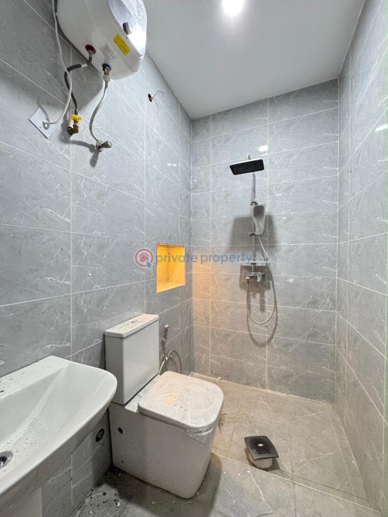 2 bedroom Block Of Flats For Sale Surulere Lagos - 4