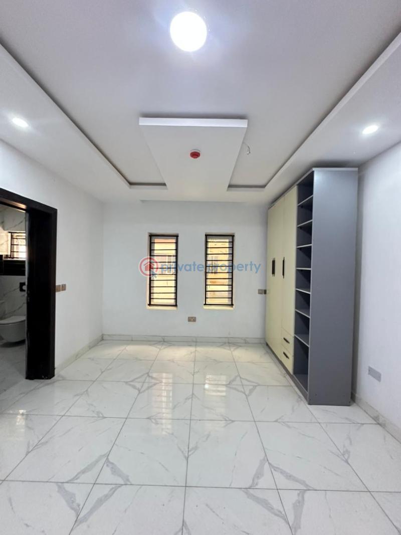 Newly built 2bedroom apartment with bq,swimmingpool,gym and elevator - 8 2 bedroom Block Of Flats For Sale Lekki Phase 1 Lagos - 8