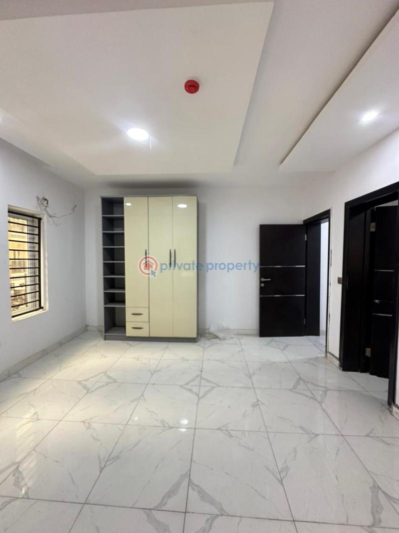 Newly built 2bedroom apartment with bq,swimmingpool,gym and elevator - 6 2 bedroom Block Of Flats For Sale Lekki Phase 1 Lagos - 6