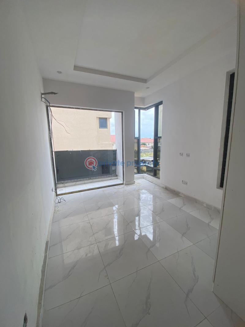 Newly built 2bedroom apartment with elevator,gym - 2 2 bedroom Block Of Flats For Sale Ikate Elegushi Lekki Lagos - 2