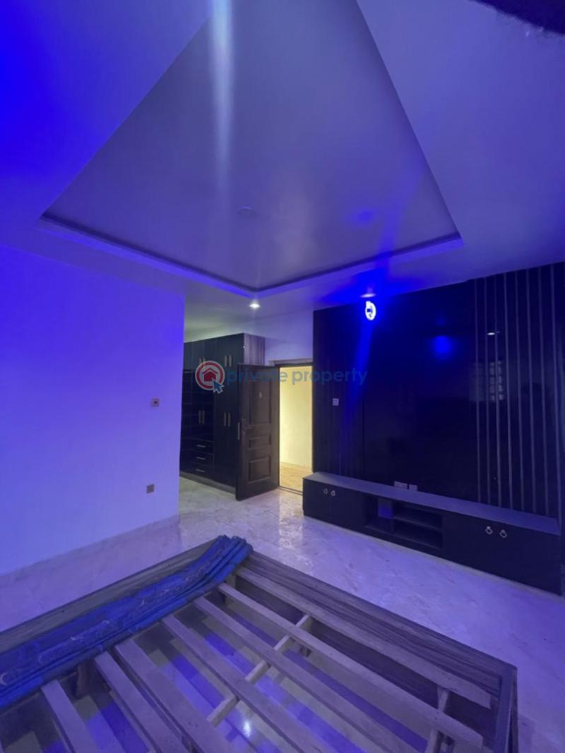 2 bedroom Duplex For Rent Akoto Estate Elebu Ibadan Oyo - 4