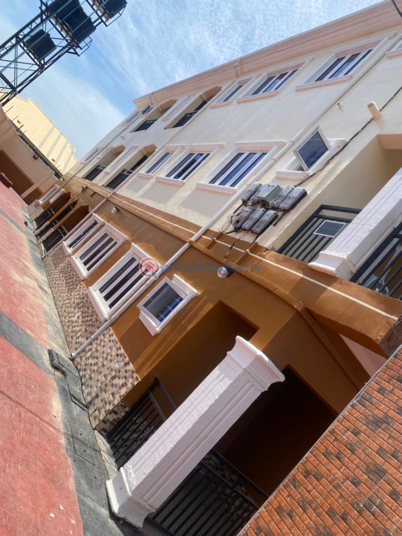 2 bedroom Block Of Flats For Rent Promiseland Elebu Akala Express Ibadan Oyo - 0