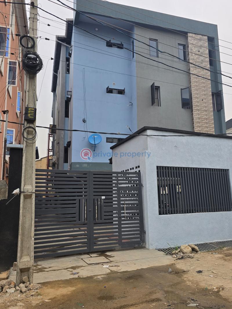 2 bedroom Block Of Flats For Sale Off Babs Animashaun, Surulere Lagos - 7