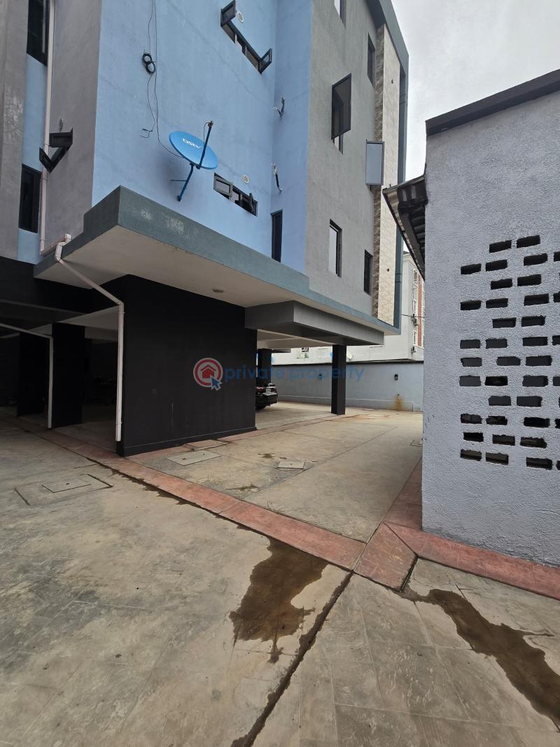 2 bedroom Block Of Flats For Sale Off Babs Animashaun, Surulere Lagos - 5