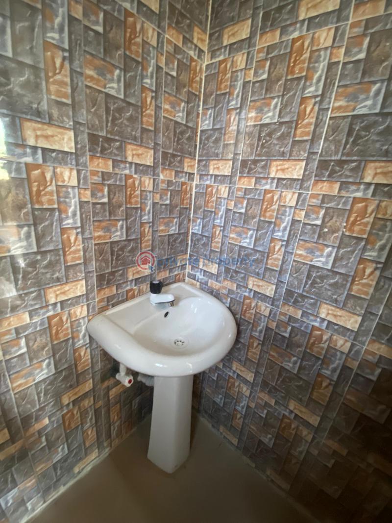 House For Sale Location: Elenushosho Off Ologolo Nihort Road 15minutes Drive To Alpha Grace Estate. Ibadan Oyo - 5