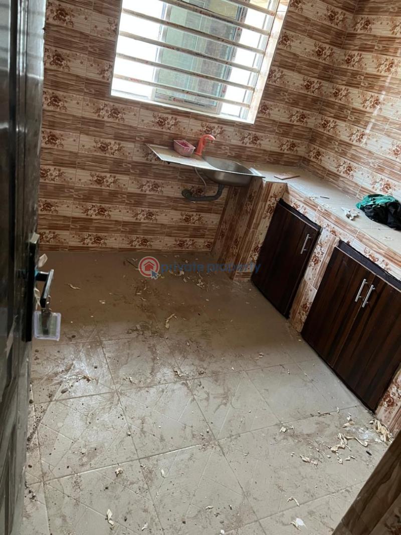 2 bedroom Block Of Flats For Rent Ajila Elebu Estate Akala Express Ibadan Oyo - 1