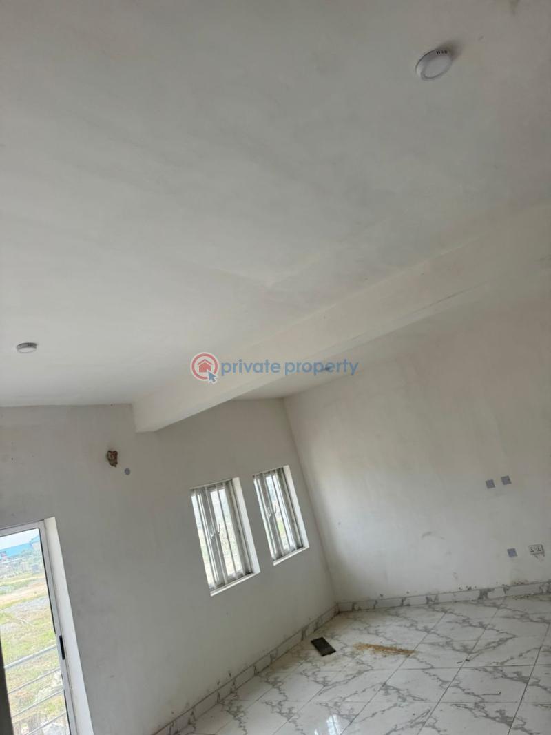3 bedroom Flat & Apartment For Sale Fashola Housing Estate Ibeshe Ikorodu Lagos - 2