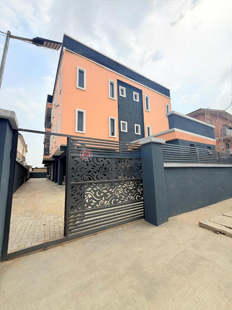 3 bedroom Block Of Flats For Sale Gbagada Lagos - 0
