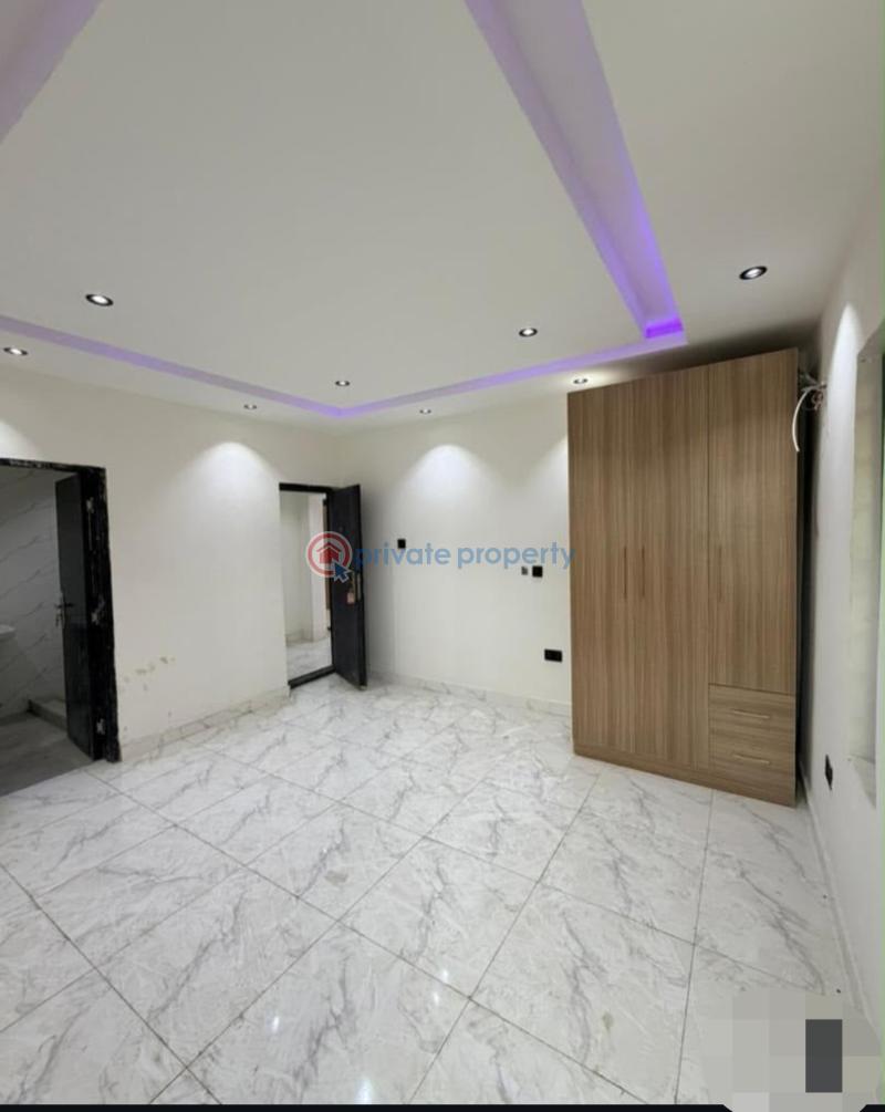 3 bedroom Block Of Flats For Sale Gbagada Lagos - 1