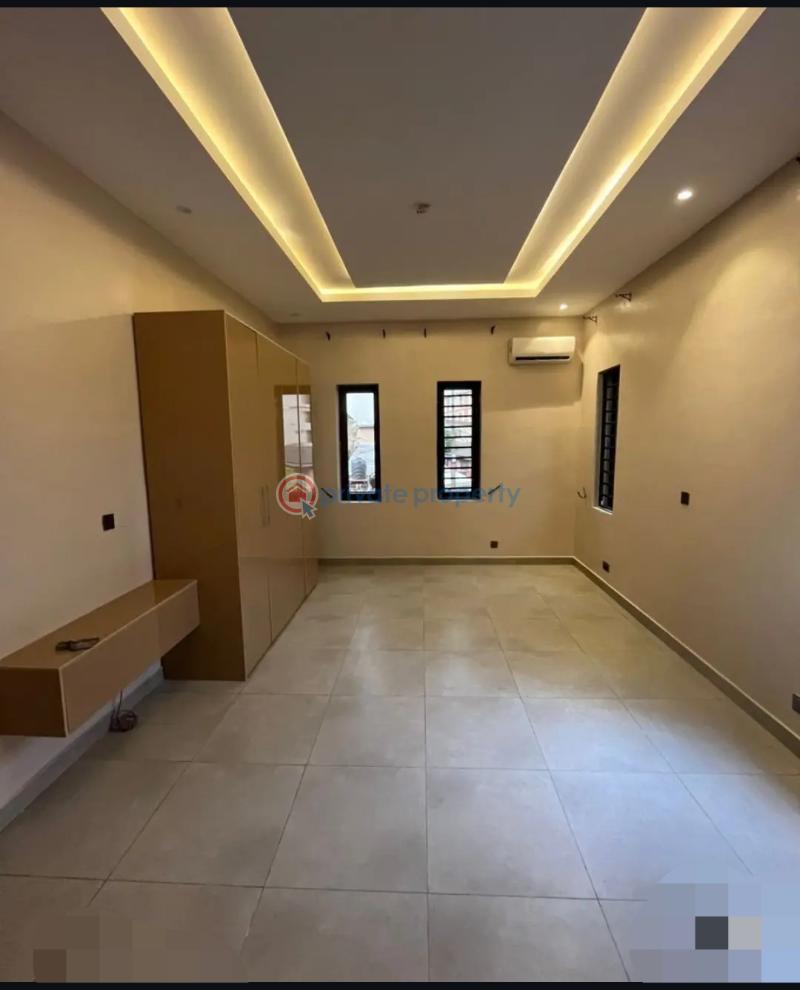 3 bedroom Block Of Flats For Sale Gbagada Lagos - 1