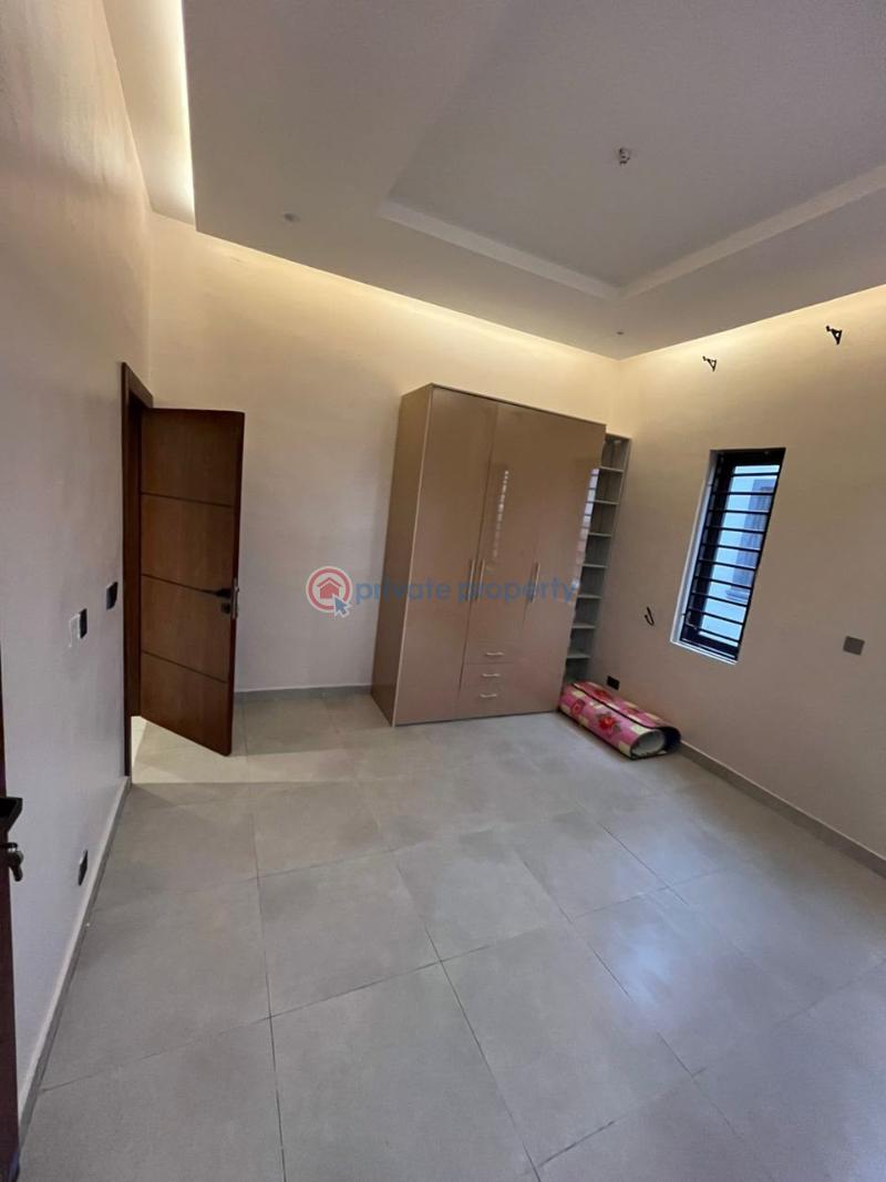 3 bedroom Block Of Flats For Sale Gbagada Lagos - 5