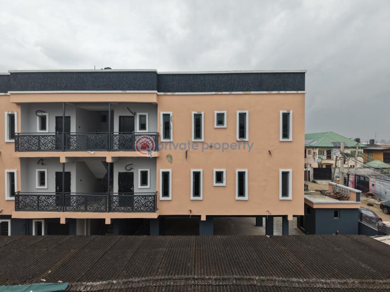 3 bedroom Flat & Apartment For Sale Gbagada Lagos - 11