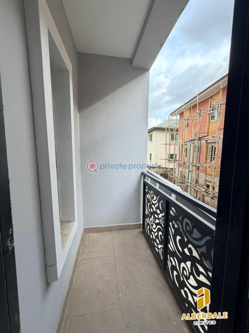 3 bedroom Flat & Apartment For Sale Gbagada Lagos - 8