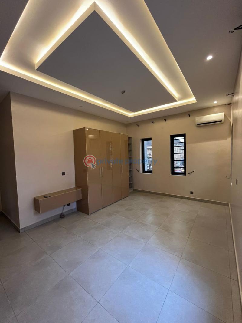 3 bedroom Block Of Flats For Sale Gbagada Lagos - 8