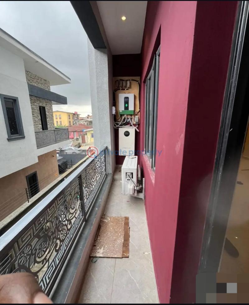 3 bedroom Block Of Flats For Sale Gbagada Lagos - 11