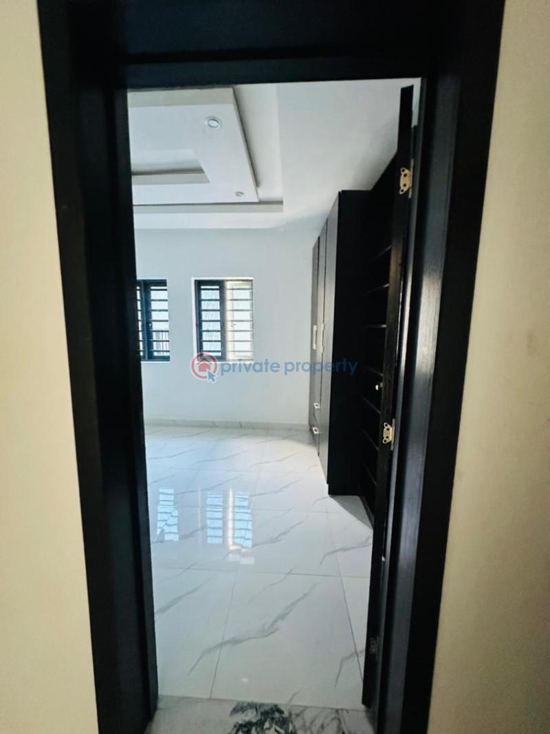3 bedroom Block Of Flats For Sale Maryland Lagos - 6