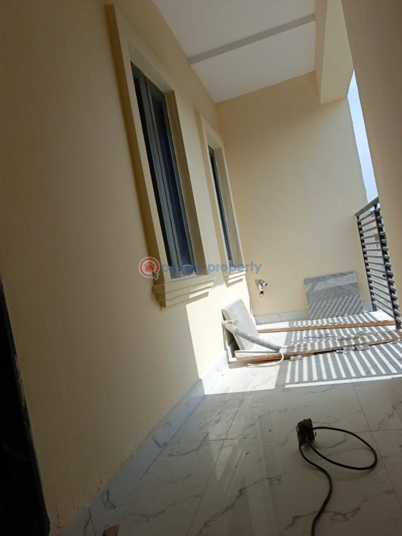 3 bedroom Block Of Flats For Sale Soluyi Gbagada Lagos - 11