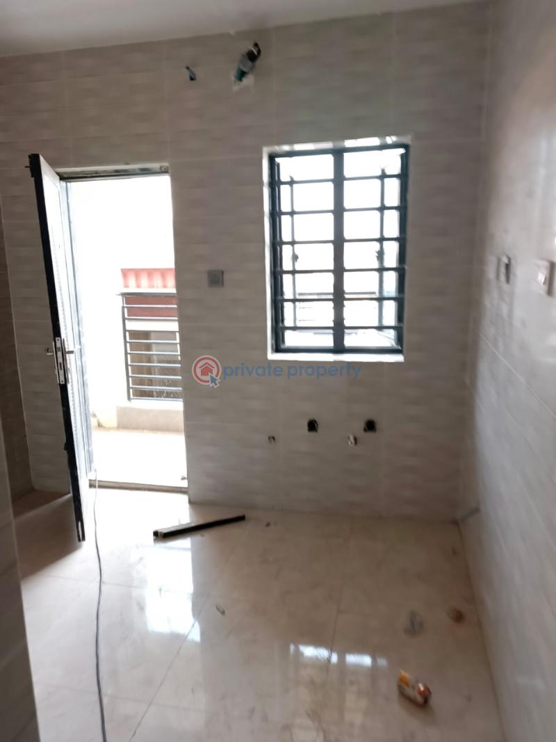 3 bedroom Block Of Flats For Sale Soluyi Gbagada Lagos - 7