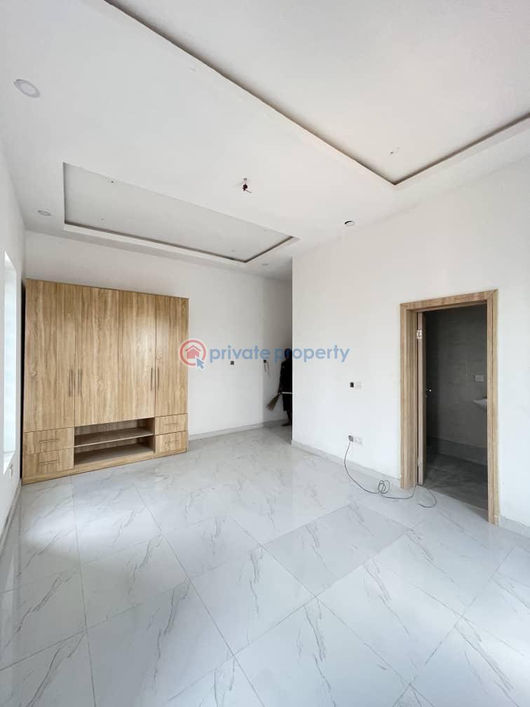 3 bedroom Block Of Flats For Sale Yaba Lagos - 11