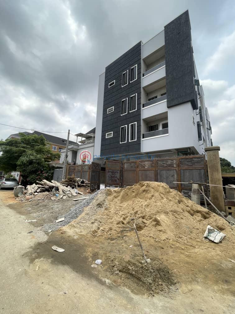 3 bedroom Block Of Flats For Sale Yaba Lagos - 3