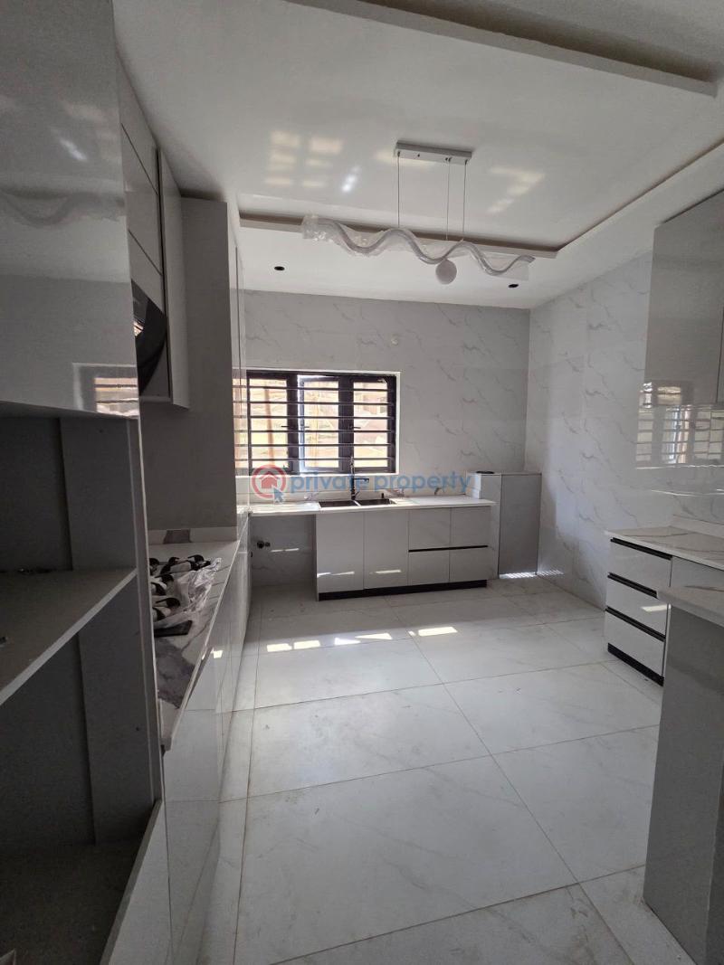 3 bedroom Block Of Flats For Sale Maryland Lagos - 12