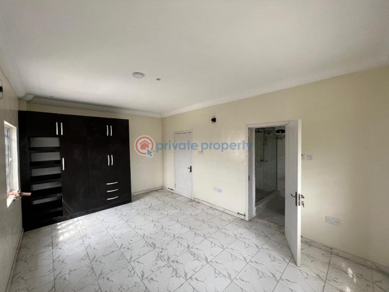 3 bedroom Block Of Flats For Sale Panti Street Yaba Lagos - 1