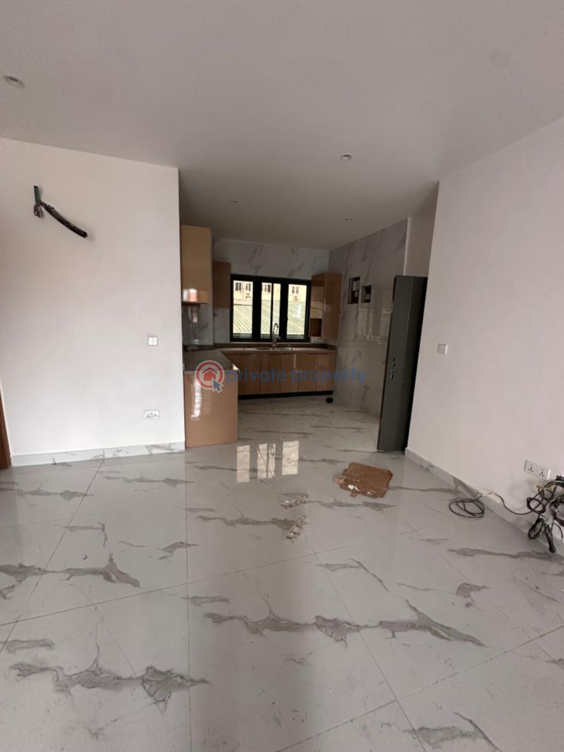 3 bedroom Flat & Apartment For Rent Queens Street Alagomeji Yaba Lagos - 1