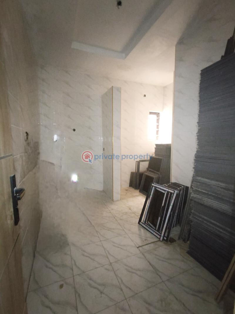 3 bedroom Block Of Flats For Sale Yaba Lagos - 7