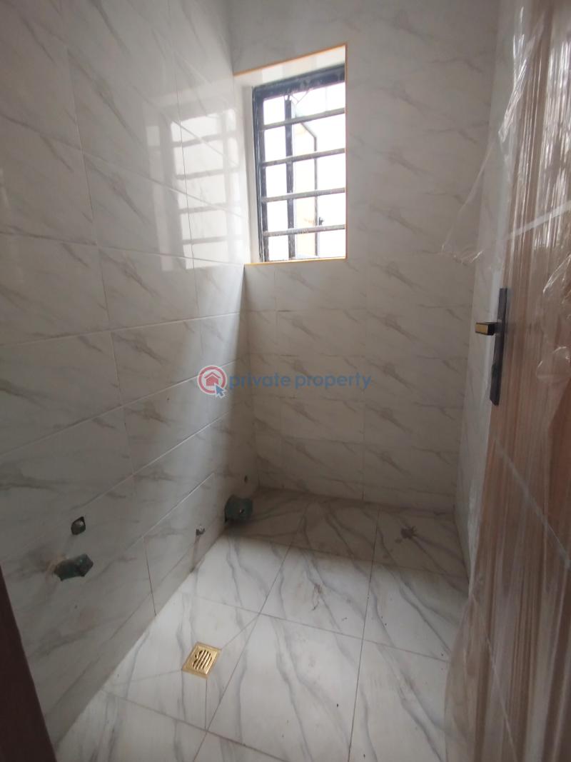 3 bedroom Block Of Flats For Sale Yaba Lagos - 2