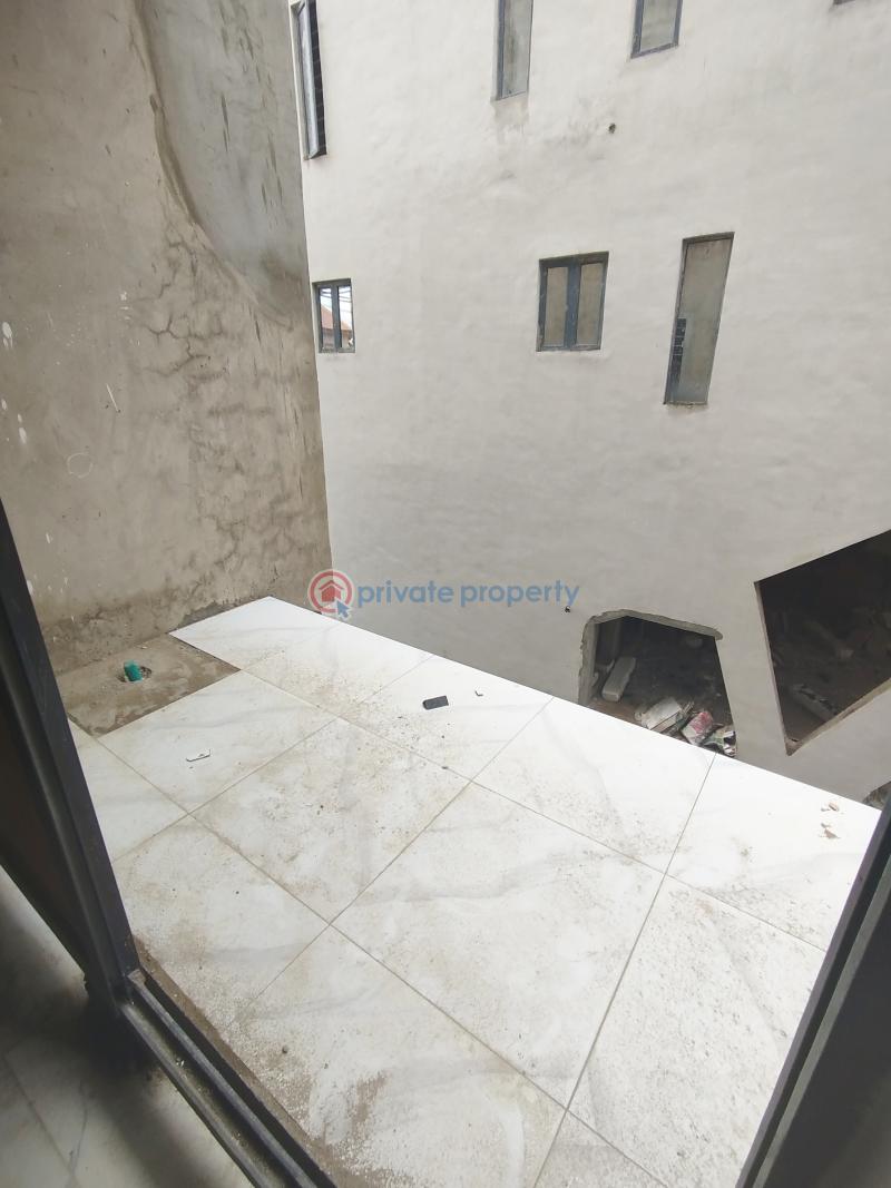 3 bedroom Block Of Flats For Sale Yaba Lagos - 1