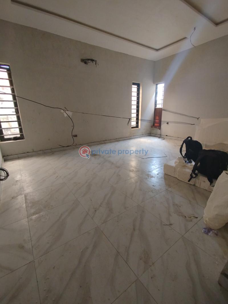 3 bedroom Block Of Flats For Sale Yaba Lagos - 11