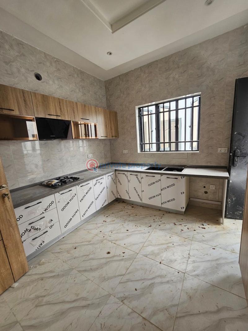 3 bedroom Block Of Flats For Sale Adeniyi Jones Ikeja Lagos - 3