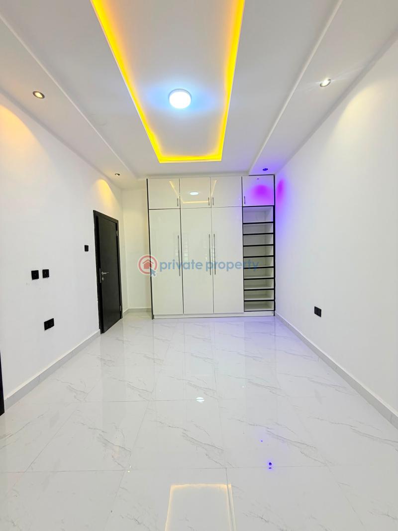 3 bedroom Flat & Apartment For Sale Gbagada Lagos - 10