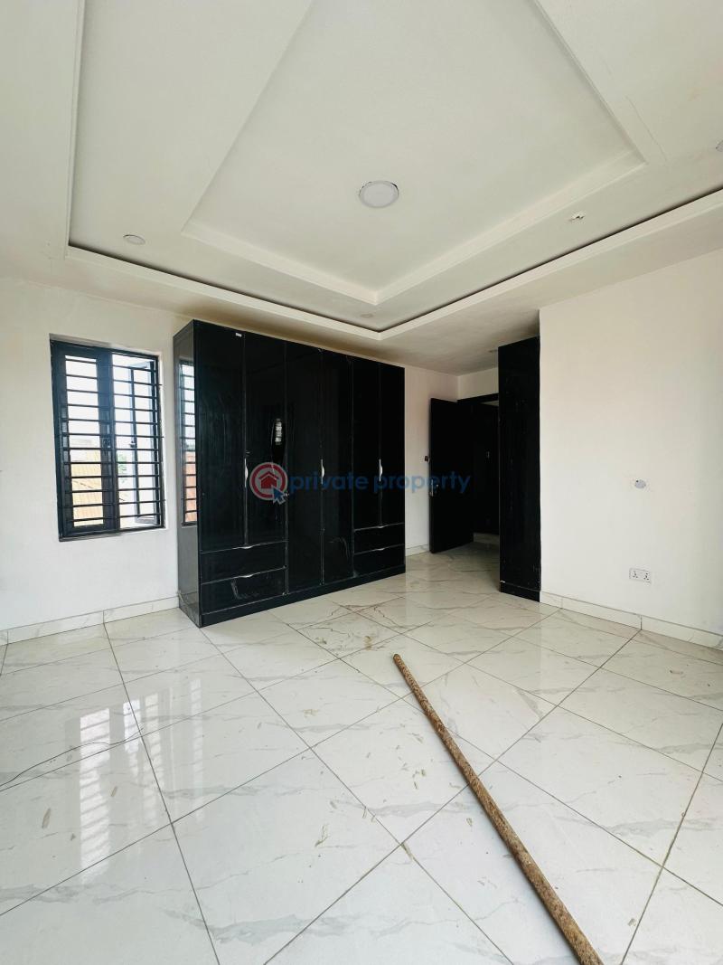3 bedroom Block Of Flats For Sale Maryland Lagos - 4