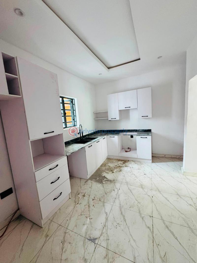 3 bedroom Block Of Flats For Sale Gbagada Lagos - 2