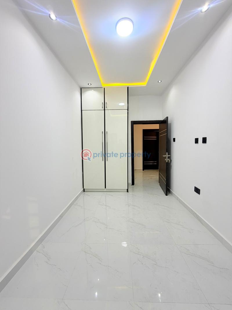 3 bedroom Flat & Apartment For Sale Gbagada Lagos - 11