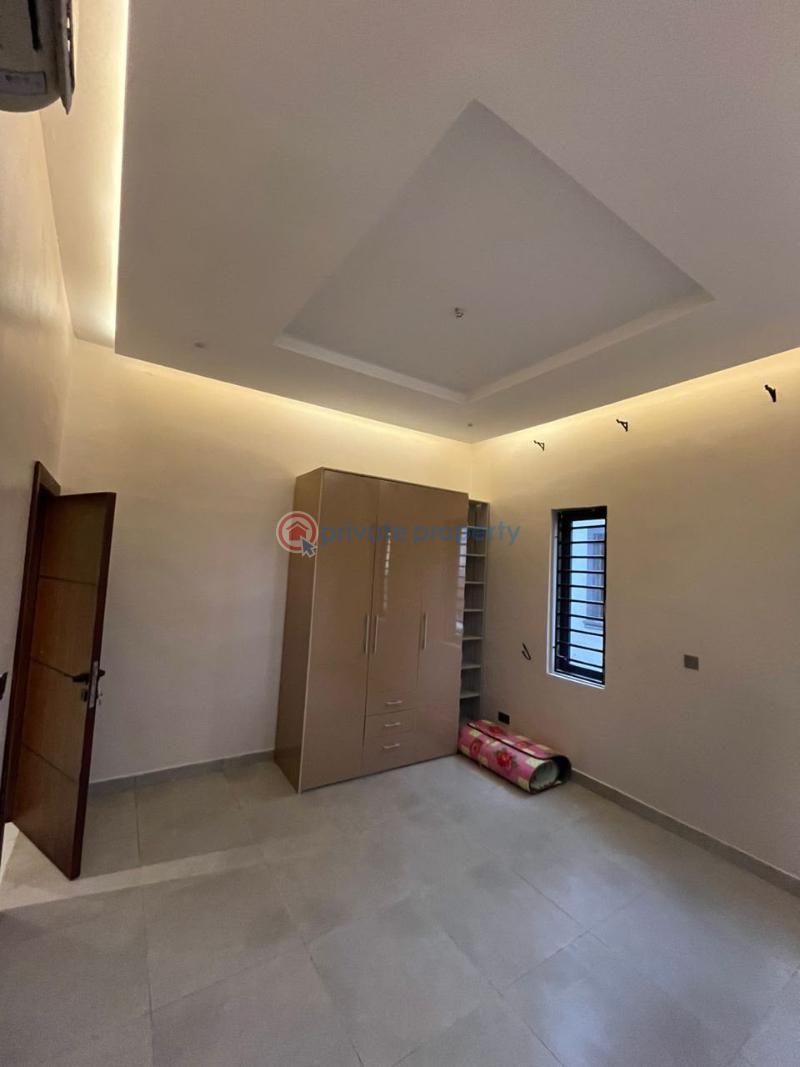 3 bedroom Block Of Flats For Sale Gbagada Lagos - 11
