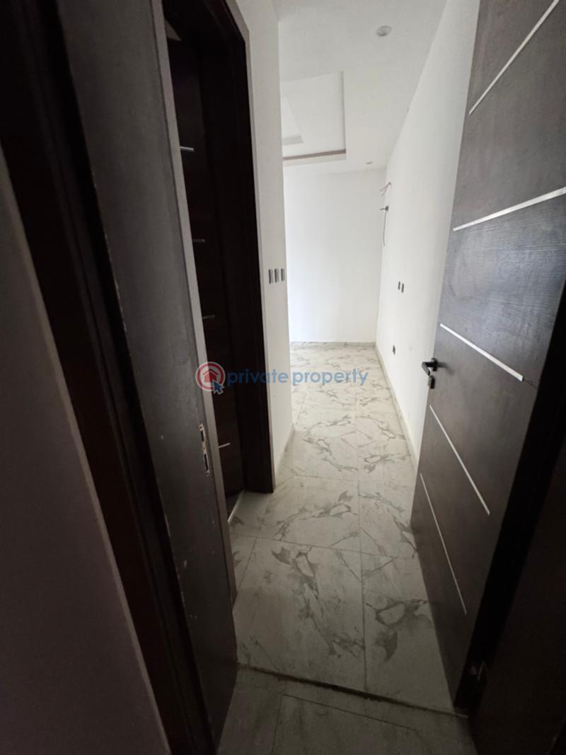 3 bedroom Block Of Flats For Sale Olaleye New Town Estate Alaka/Iponri Surulere Lagos - 4