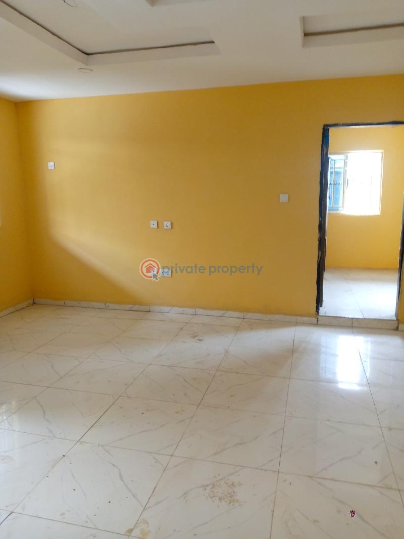 3 bedroom Block Of Flats For Rent Dalute Off Tipper Garage,akala Express Akala Express Ibadan Oyo - 1
