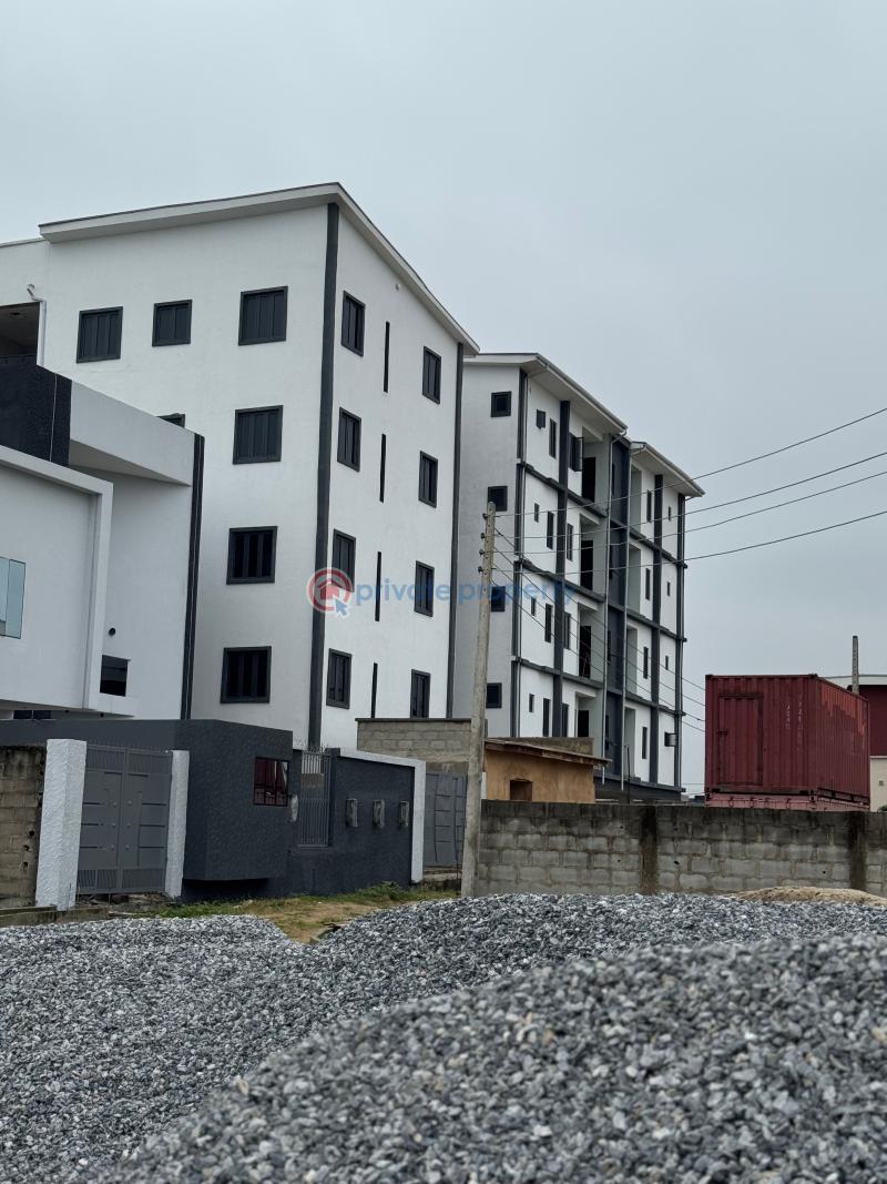 3 bedroom Block Of Flats For Sale Olaleye New Town Estate Alaka/Iponri Surulere Lagos - 0