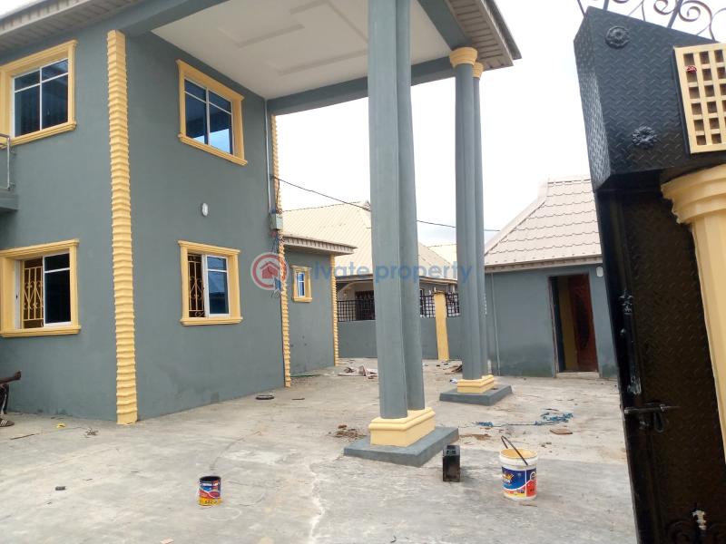 3 bedroom Block Of Flats For Rent Dalute Off Tipper Garage,akala Express Akala Express Ibadan Oyo - 0