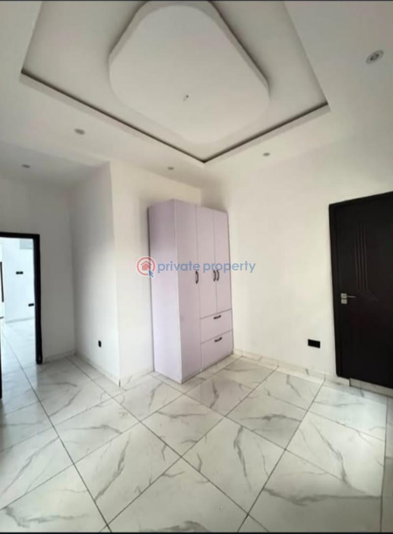 3 bedroom Block Of Flats For Sale Gbagada Lagos - 2