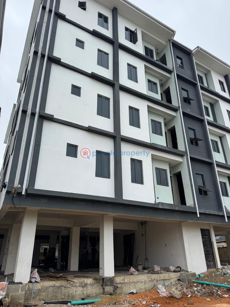 3 bedroom Block Of Flats For Sale Olaleye New Town Estate Alaka/Iponri Surulere Lagos - 1