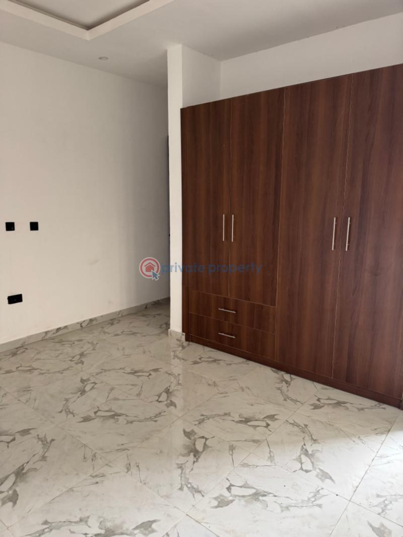 3 bedroom Block Of Flats For Sale Olaleye New Town Estate Alaka/Iponri Surulere Lagos - 6