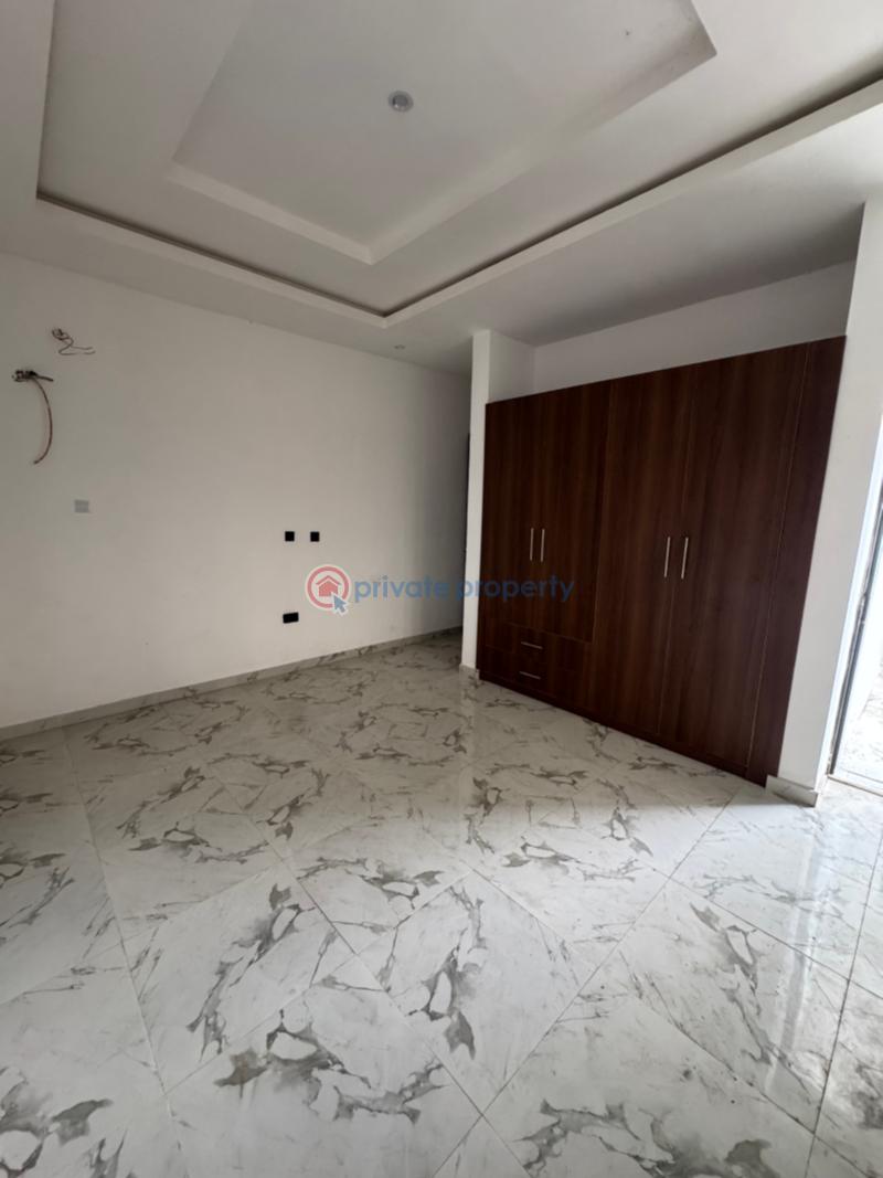 3 bedroom Block Of Flats For Sale Olaleye New Town Estate Alaka/Iponri Surulere Lagos - 5