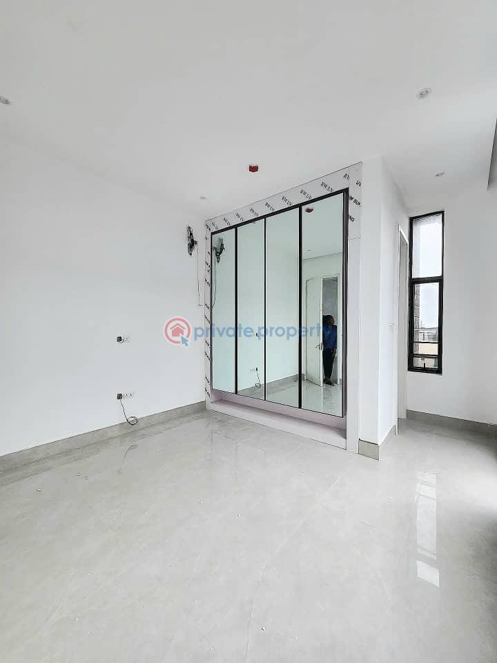 Newly built 3 bedroom apartments with bq - 21 3 bedroom Flat & Apartment For Rent Lekki Phase 1 Lagos - 21