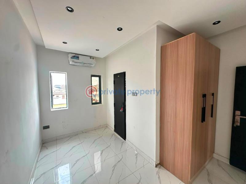 3 bedroom Flat & Apartment For Sale Gbagada Lagos - 7
